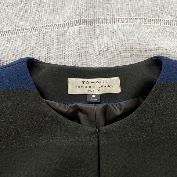 Tahari structured blazer with bold black and blue strips. - Picture 6 of 13